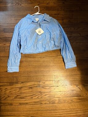 Ava & Viv Light Blue and White Striped Cropped Button Shirt